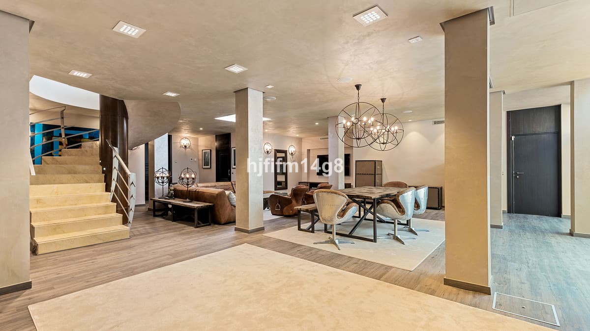 Detached Villa in La Quinta — photo 10 of 10