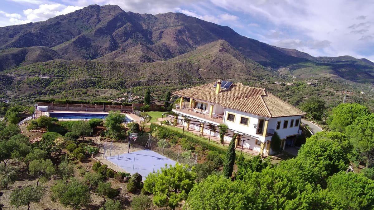 Cortijo in Estepona — photo 2 of 10