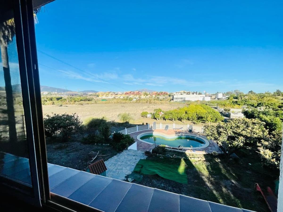 Detached Villa in Cancelada — photo 1 of 10