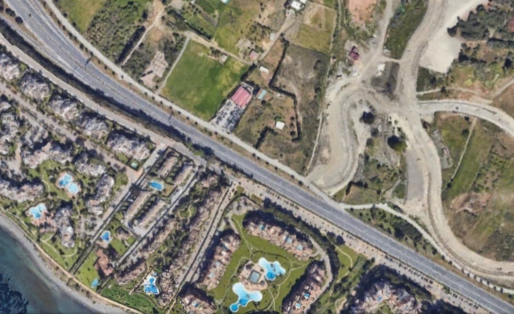 Land in Estepona — photo 3 of 3