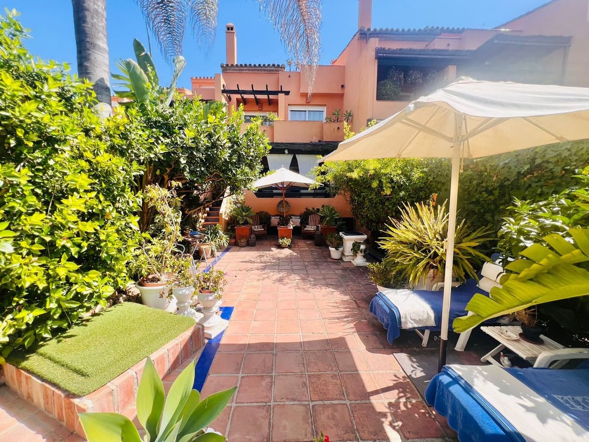 Townhouse in The Golden Mile — photo 4 of 10