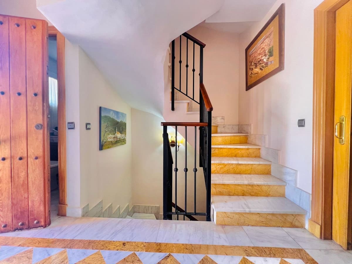 Townhouse in The Golden Mile — photo 8 of 10