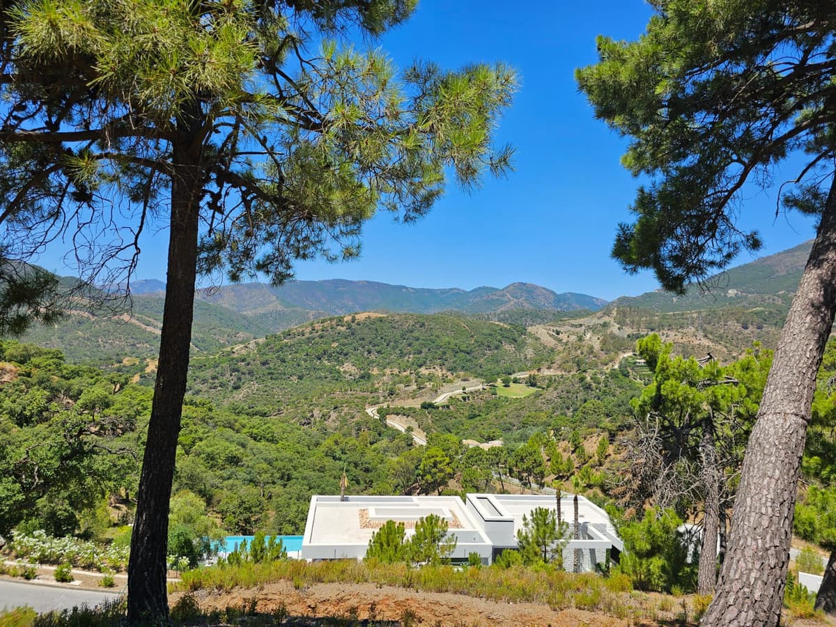 Land in La Zagaleta — photo 8 of 10