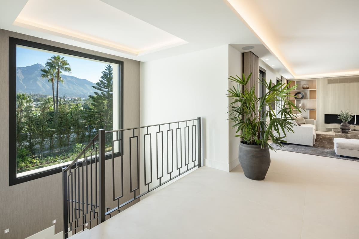 Detached Villa in Nueva Andalucía — photo 8 of 10