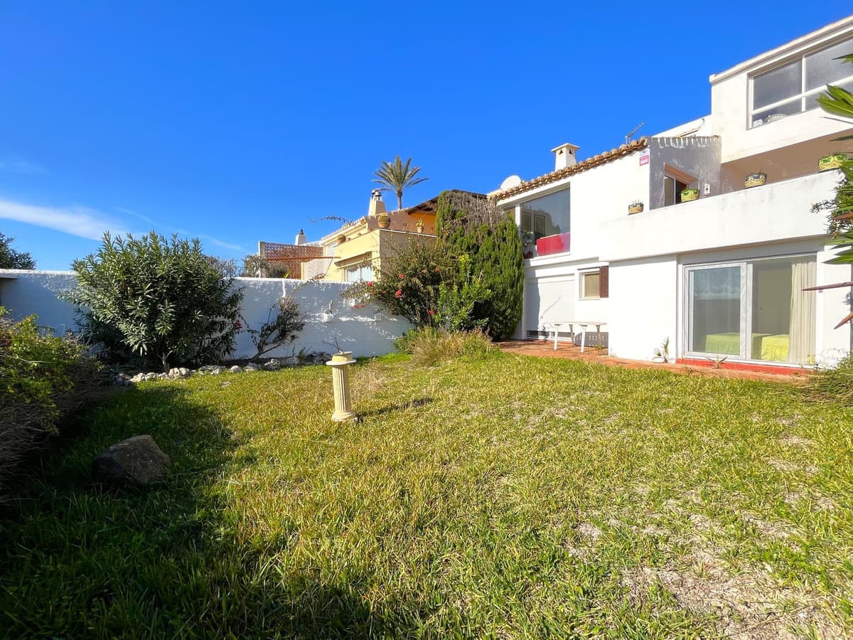 Detached Villa in Estepona — photo 3 of 10