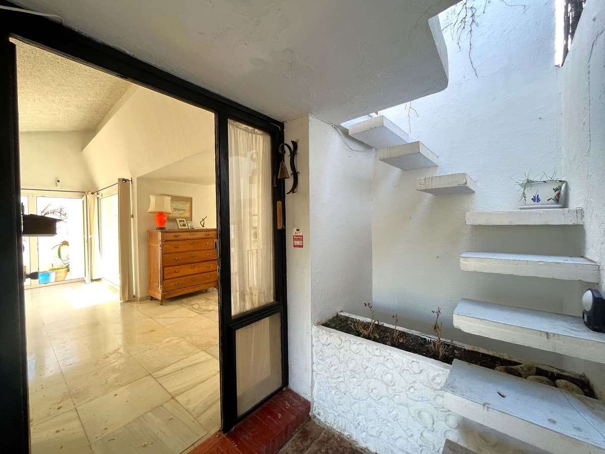 Detached Villa in Estepona — photo 9 of 10