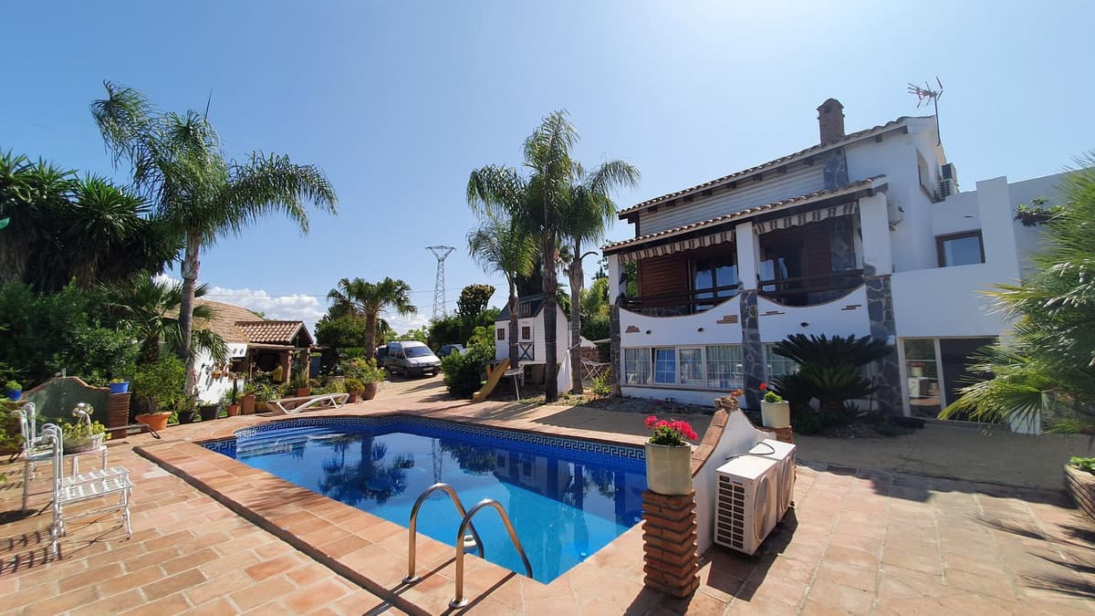 Cortijo in Alhaurín el Grande — photo 3 of 10