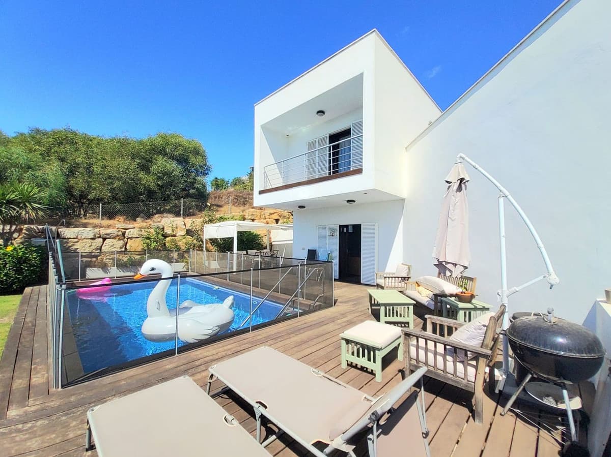 Detached Villa in Torreguadiaro — photo 2 of 10