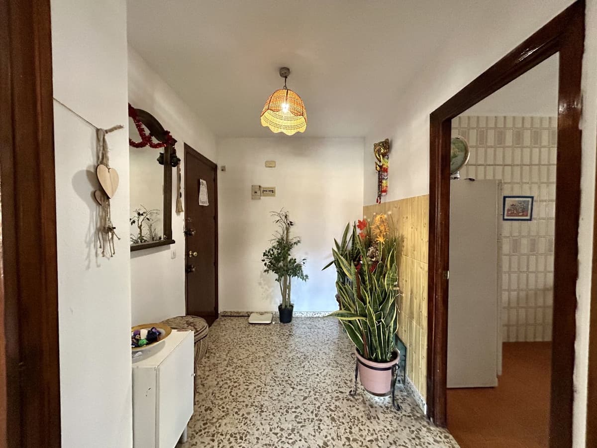 Middle Floor Apartment in Torremolinos Centro — photo 4 of 10