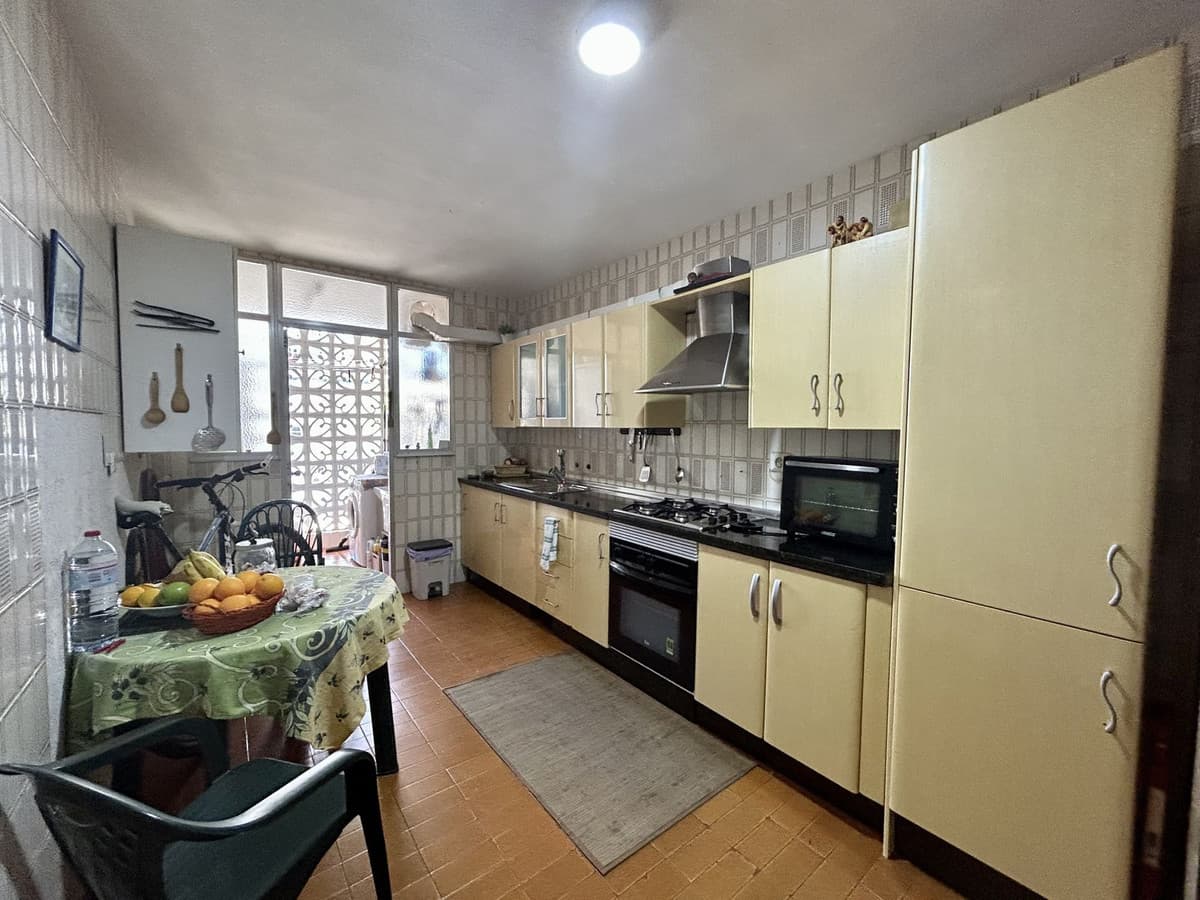 Middle Floor Apartment in Torremolinos Centro — photo 6 of 10