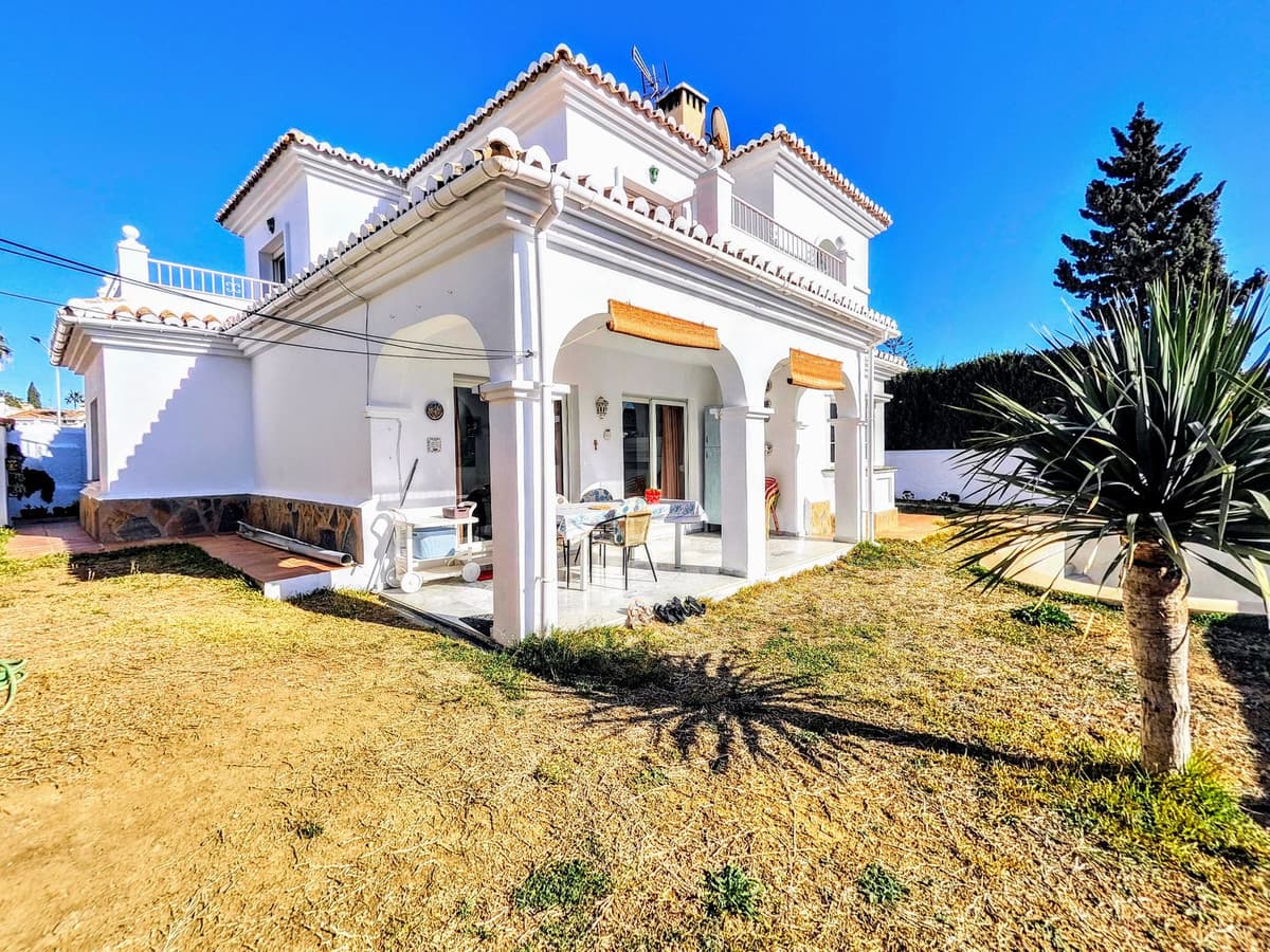Detached Villa in Benalmadena Costa — photo 5 of 10