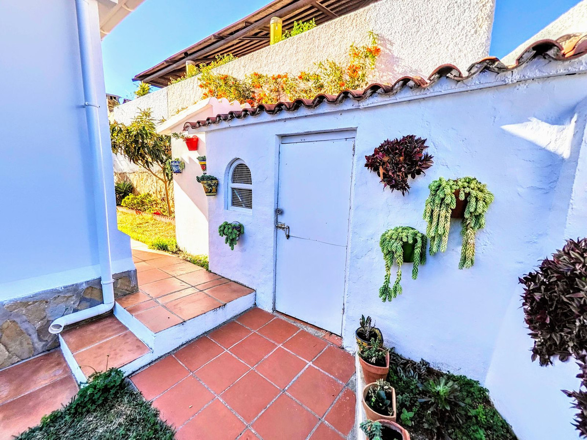 Detached Villa in Benalmadena Costa — photo 9 of 10