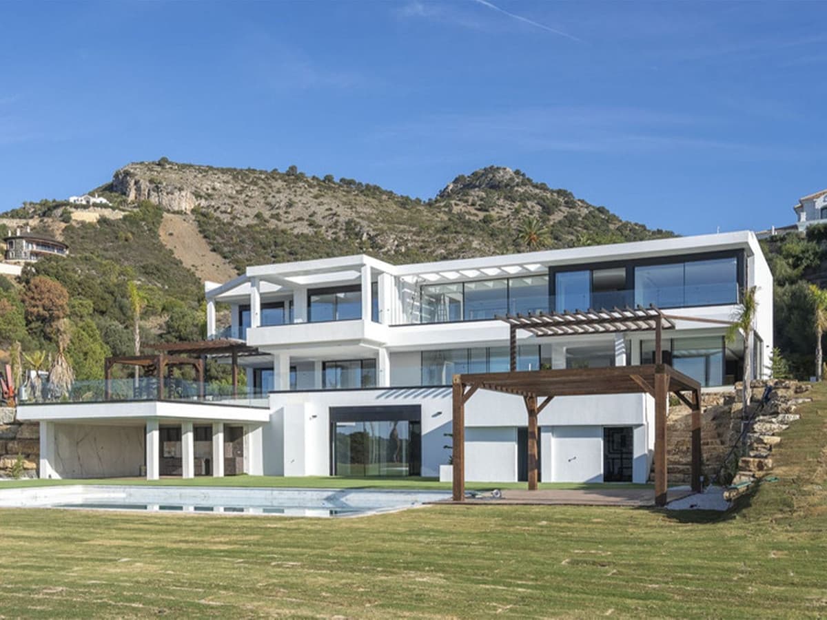 Detached Villa in Benahavís — photo 3 of 10