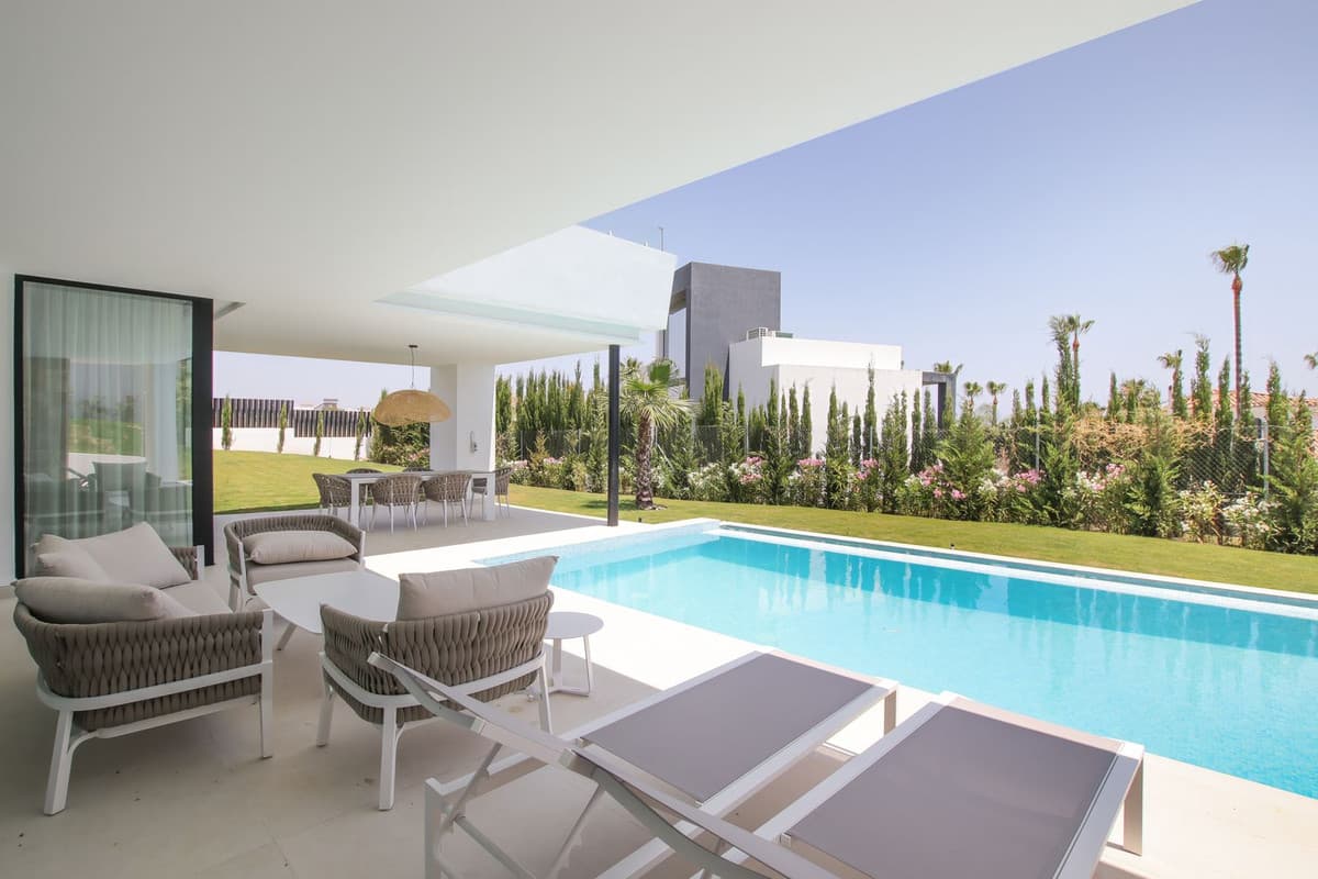 Detached Villa in Estepona — photo 3 of 10