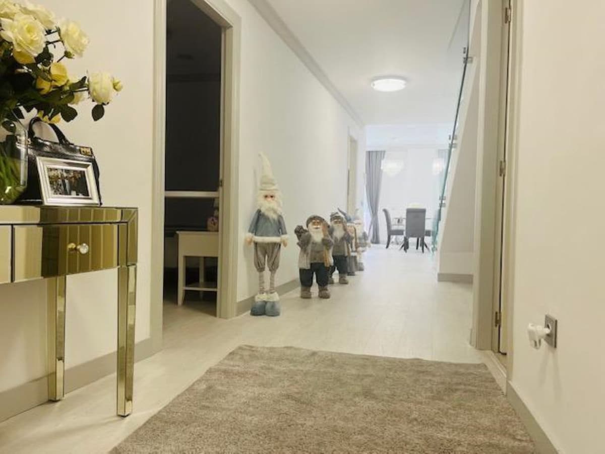 Middle Floor Apartment in Estepona — photo 5 of 10