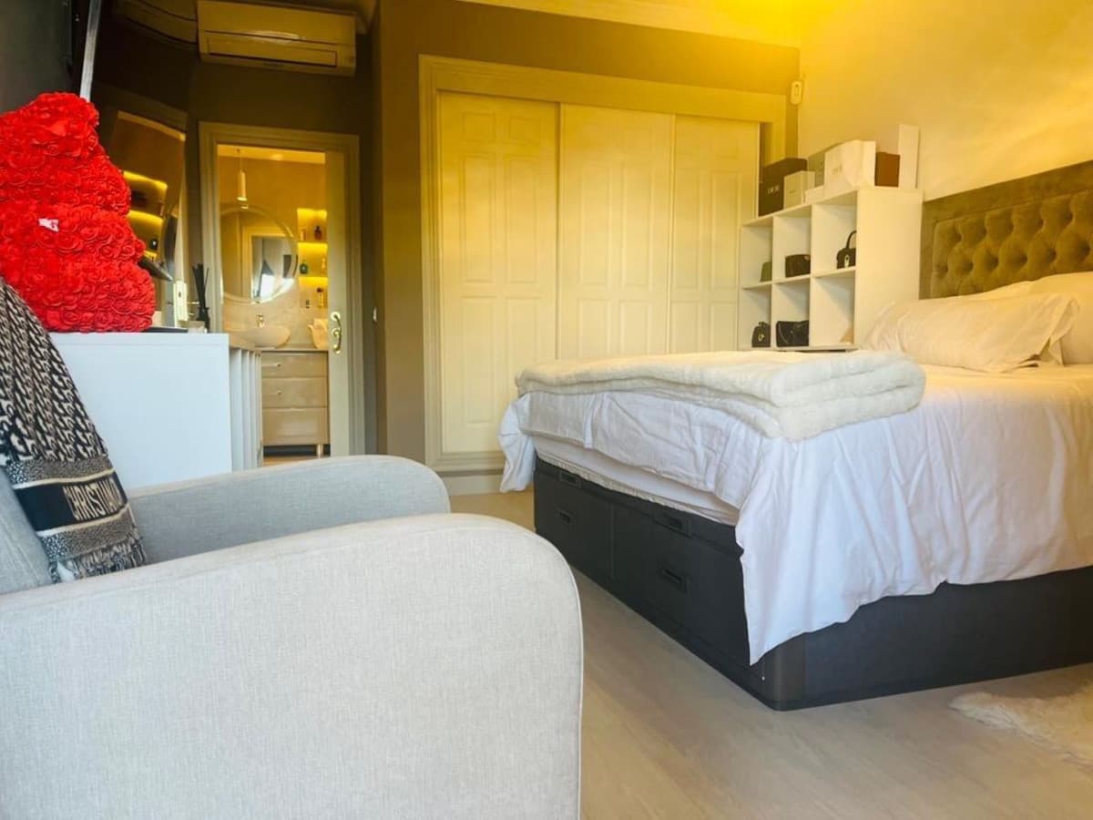 Middle Floor Apartment in Estepona — photo 6 of 10