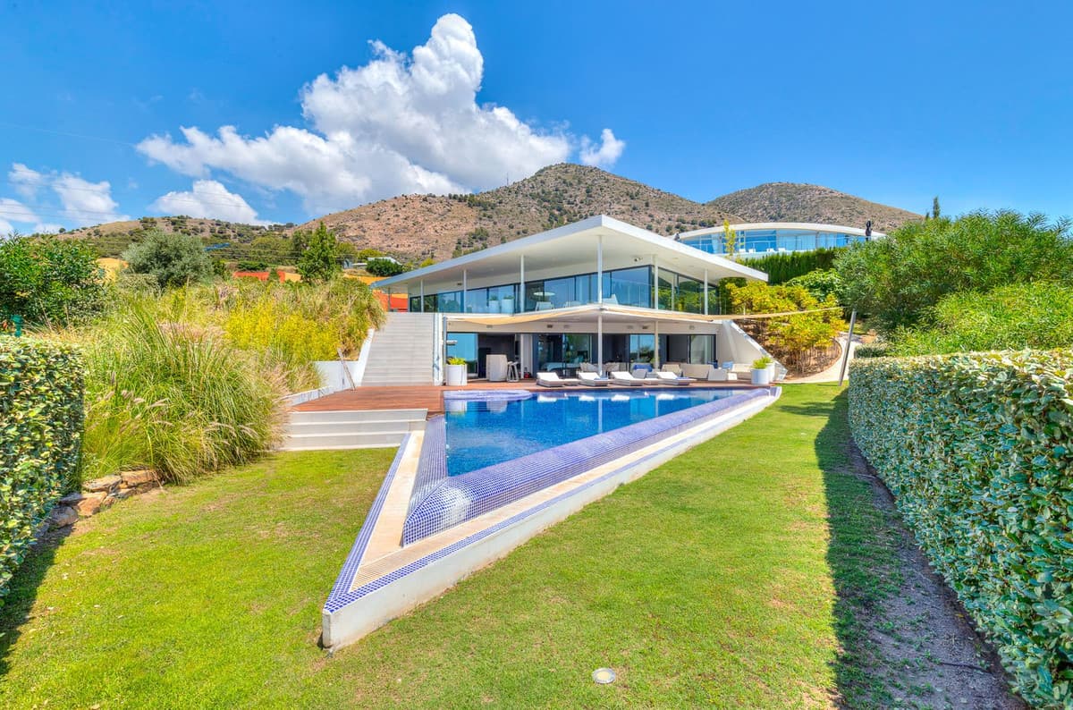 Detached Villa in Fuengirola — photo 1 of 10