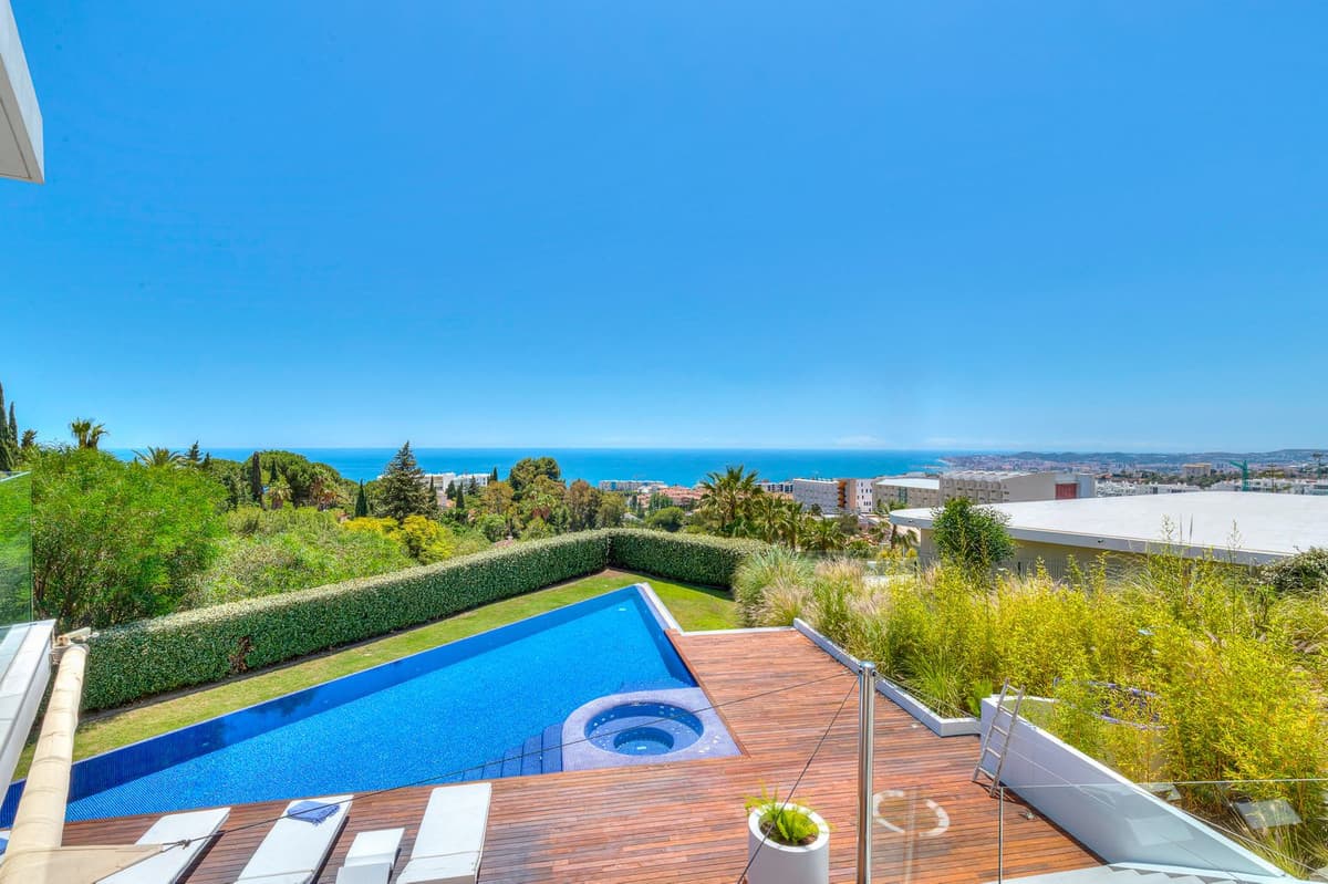 Detached Villa in Fuengirola — photo 2 of 10