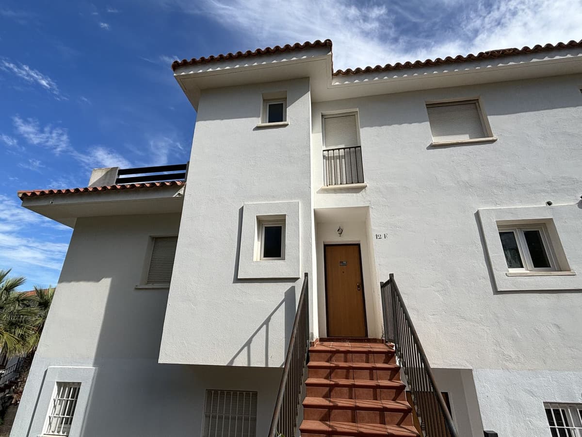 Penthouse Duplex in La Duquesa — photo 1 of 10