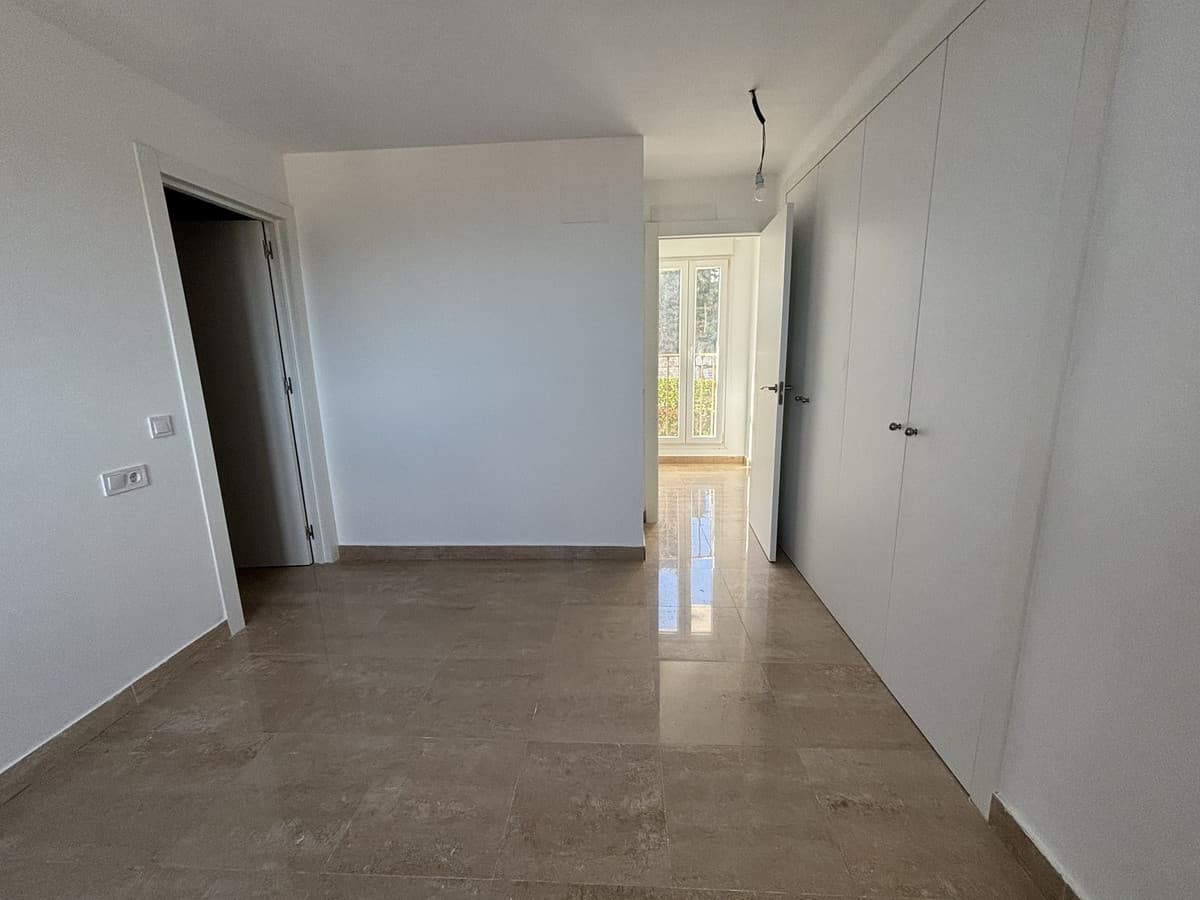 Penthouse Duplex in La Duquesa — photo 2 of 10