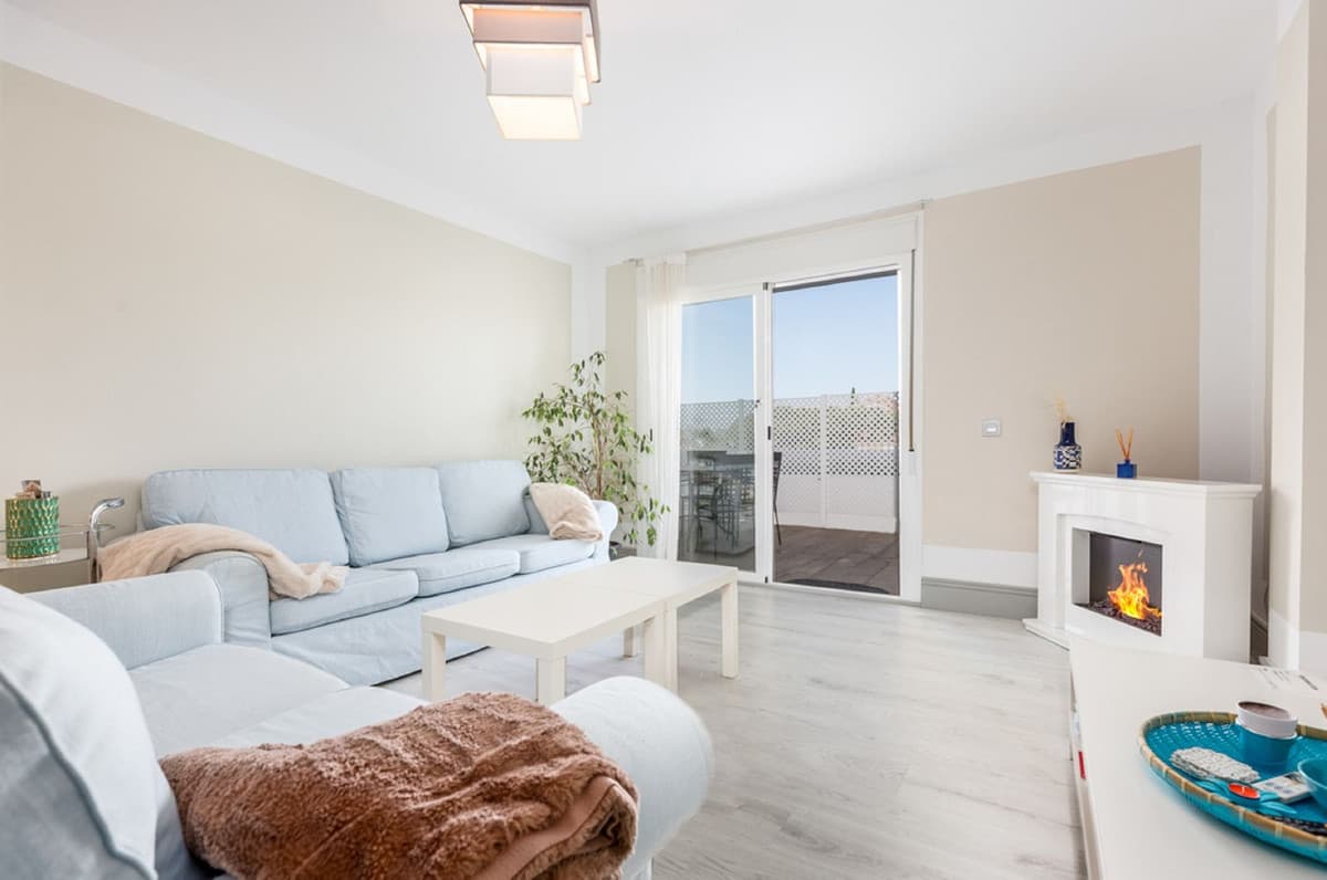 Middle Floor Apartment in Nueva Andalucía — photo 5 of 10