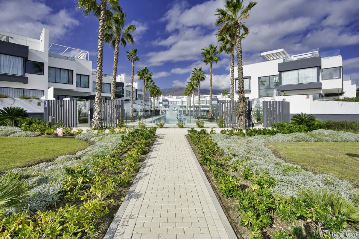 Semi-Detached House in Estepona — photo 2 of 10