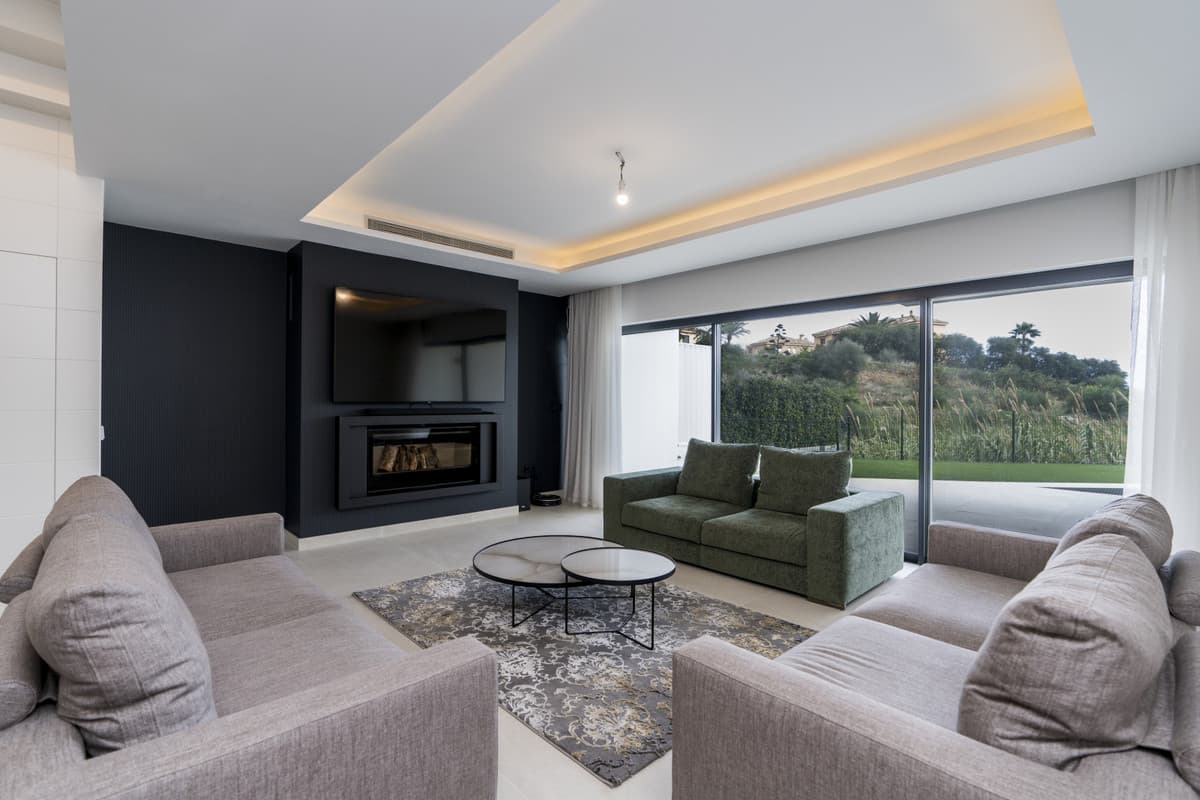 Semi-Detached House in Estepona — photo 3 of 10