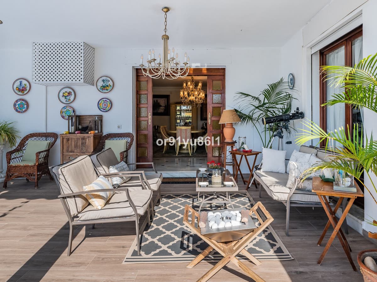 Detached Villa in The Golden Mile — photo 9 of 10
