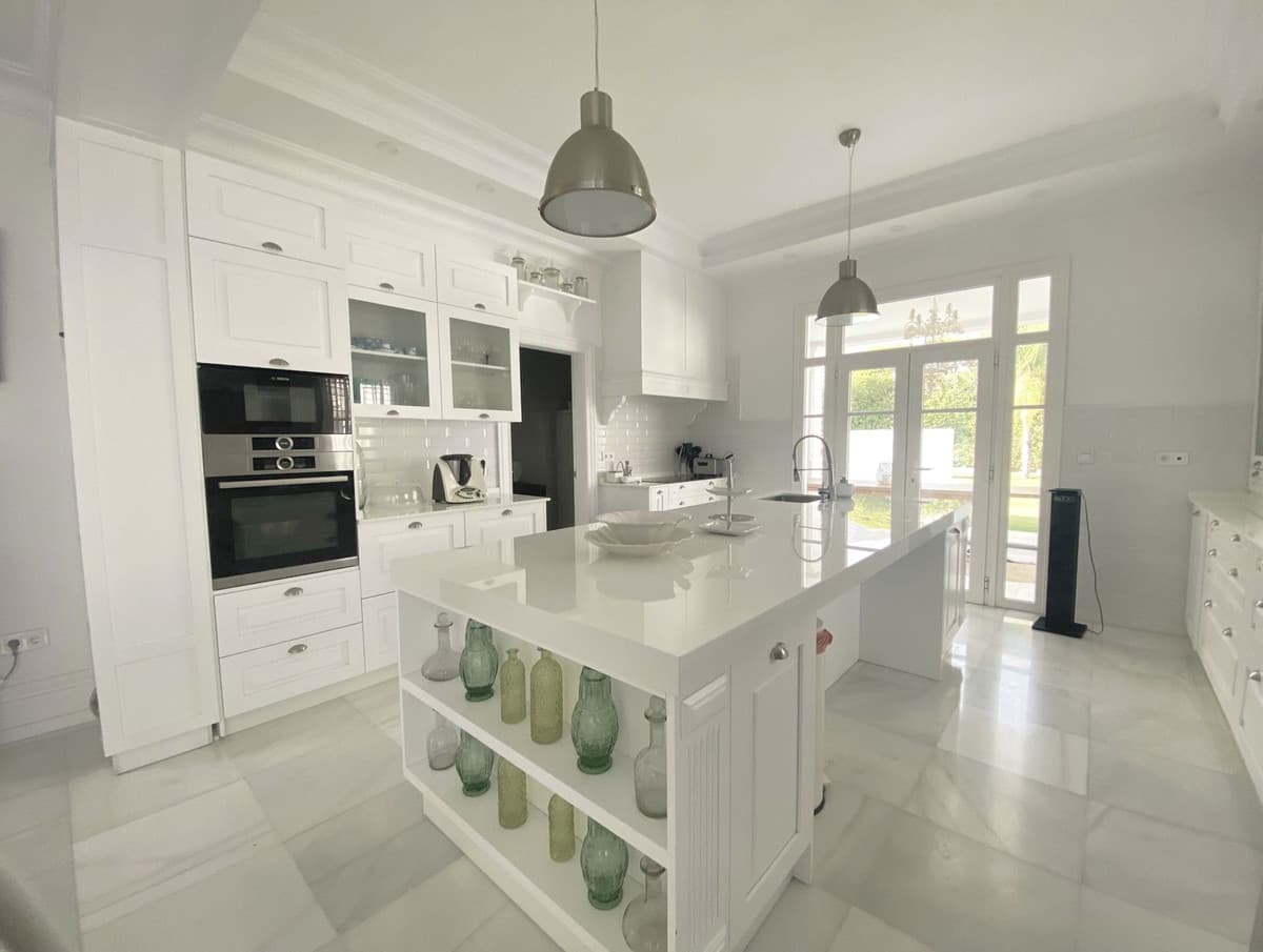 Detached Villa in Marbella — photo 5 of 10