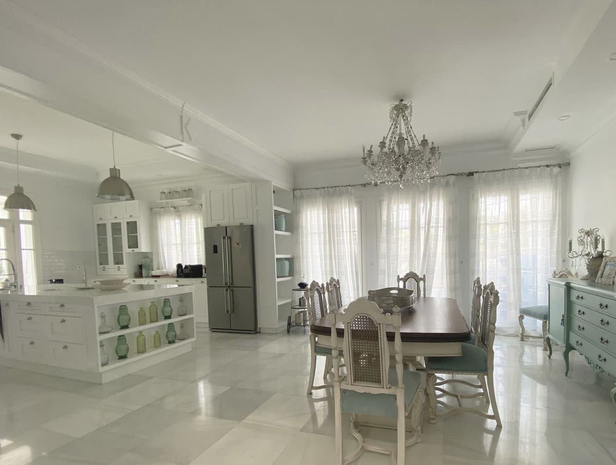 Detached Villa in Marbella — photo 6 of 10