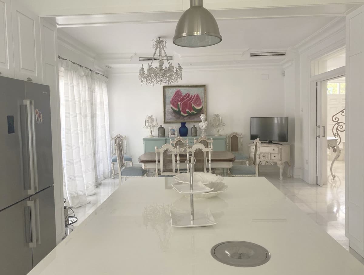 Detached Villa in Marbella — photo 8 of 10