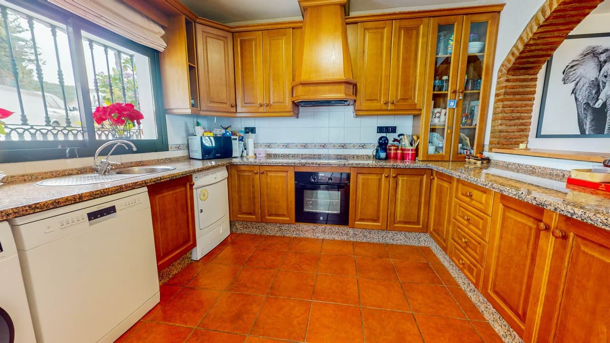 Semi-Detached House in Benahavís — photo 6 of 10