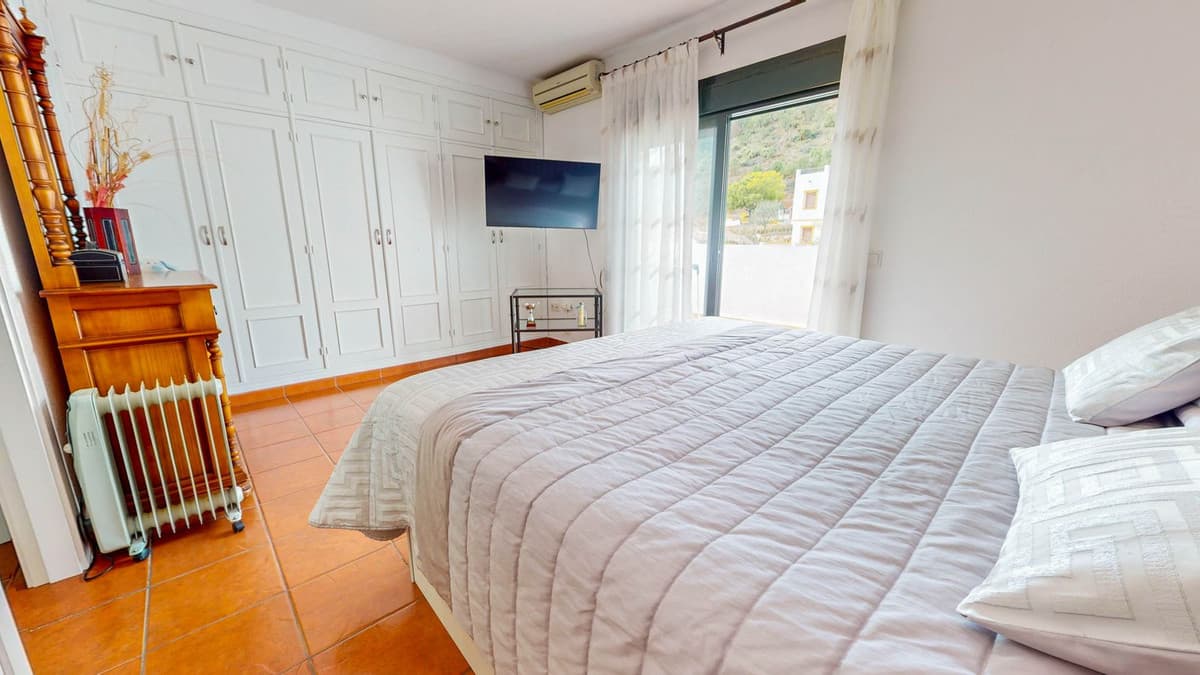 Semi-Detached House in Benahavís — photo 9 of 10