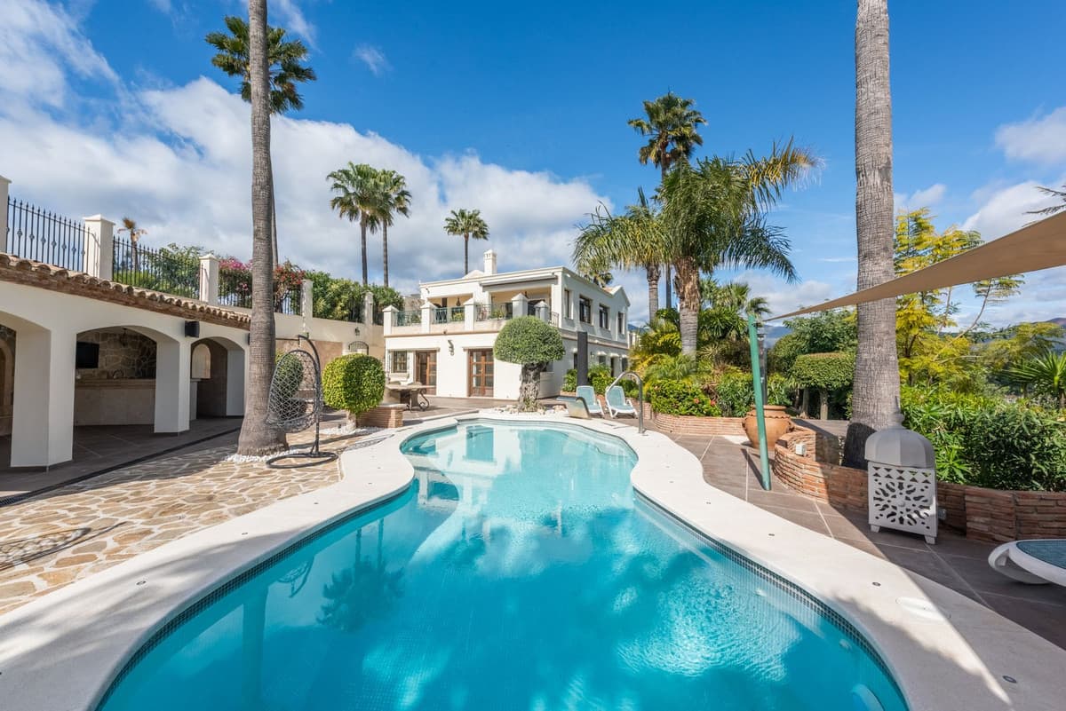 Detached Villa in Estepona — photo 2 of 10