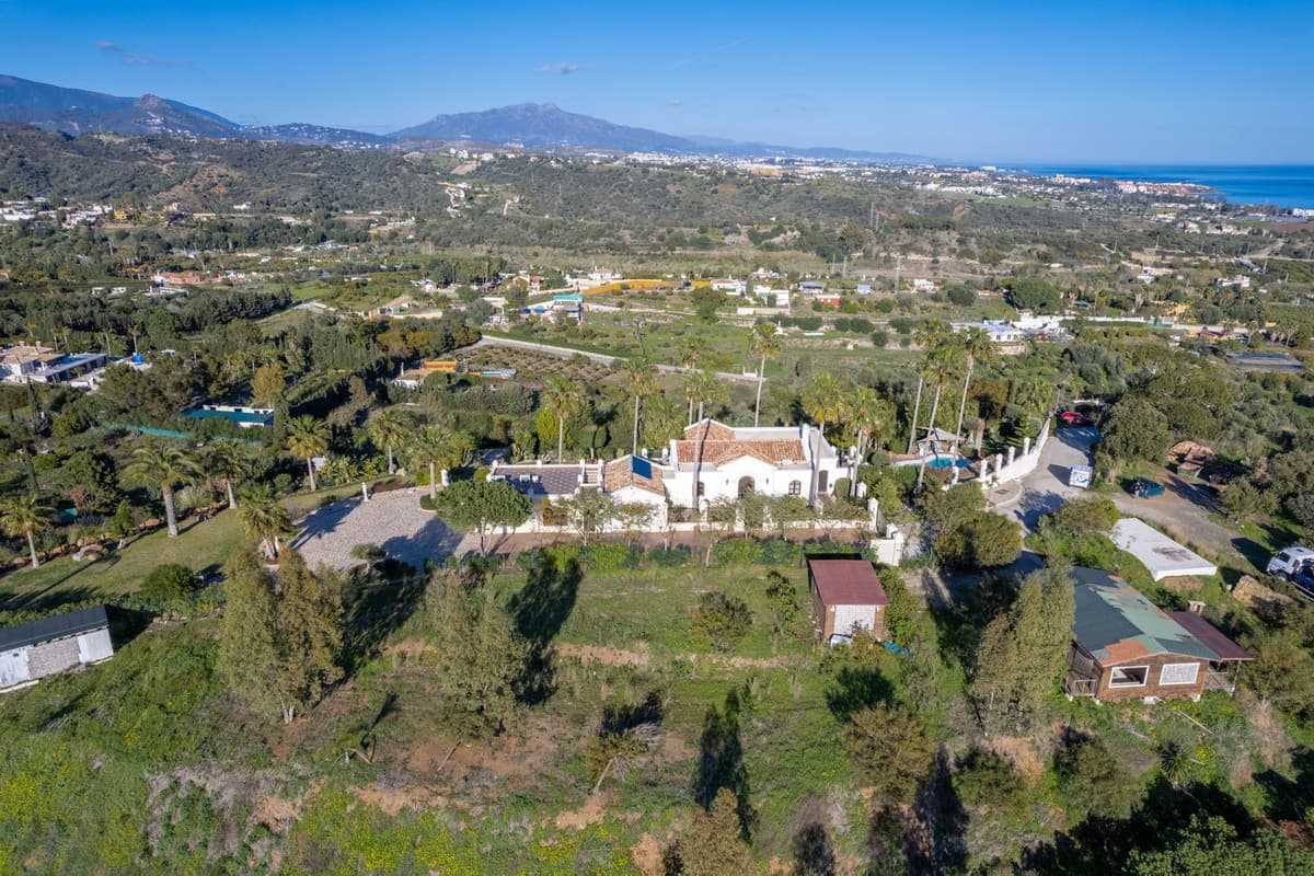 Detached Villa in Estepona — photo 4 of 10