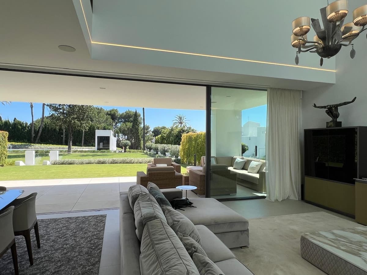Semi-Detached House in Nueva Andalucía — photo 6 of 10