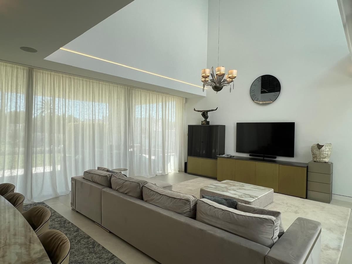 Semi-Detached House in Nueva Andalucía — photo 7 of 10