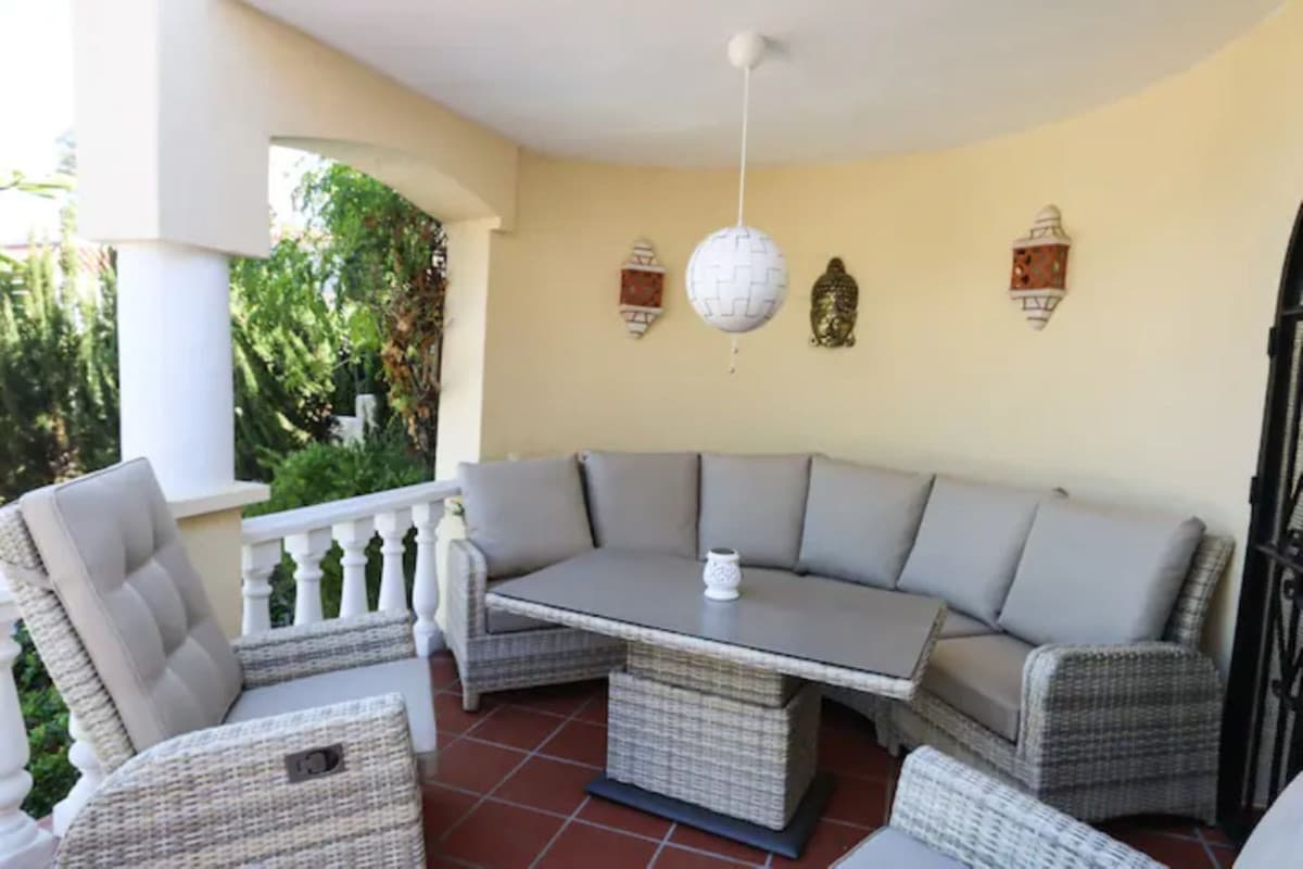 Detached Villa in Nueva Andalucía — photo 4 of 10