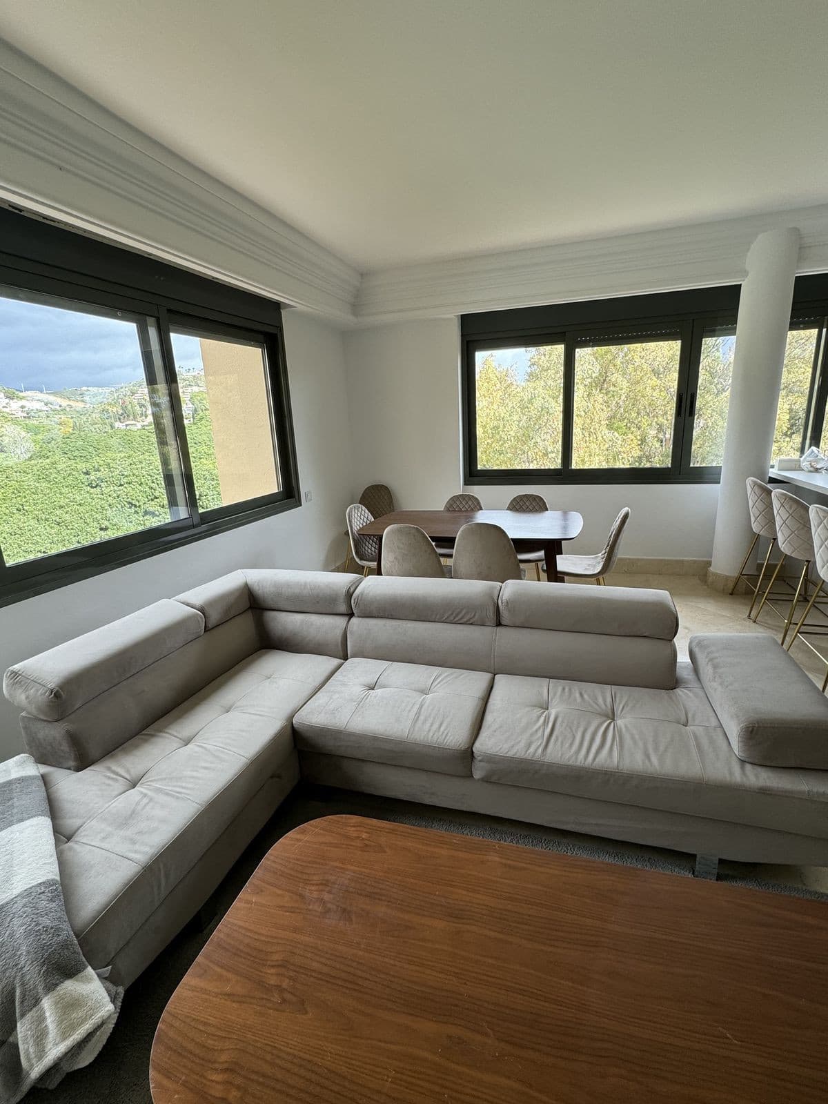 Middle Floor Apartment in Nueva Andalucía — photo 2 of 10