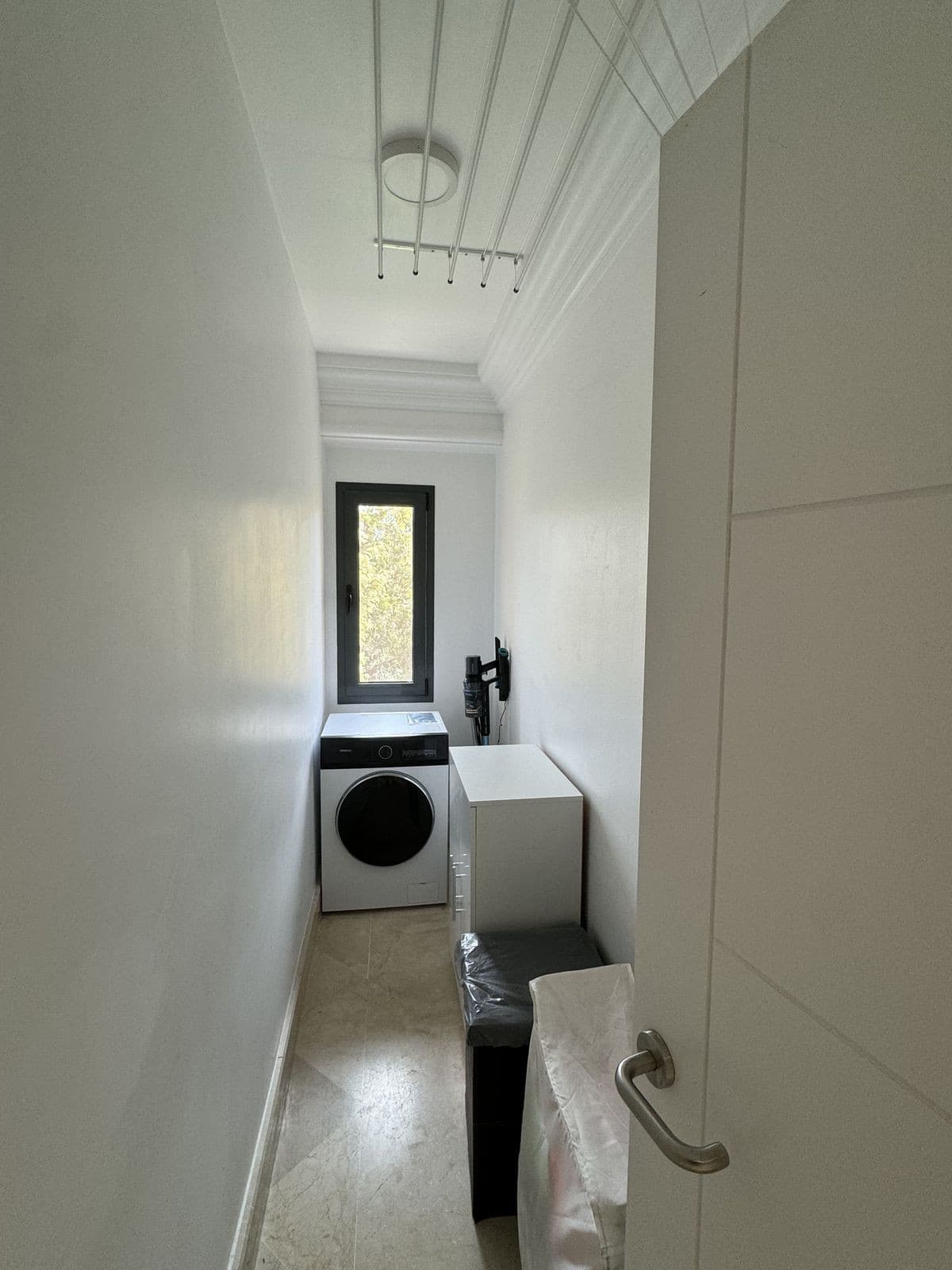Middle Floor Apartment in Nueva Andalucía — photo 9 of 10