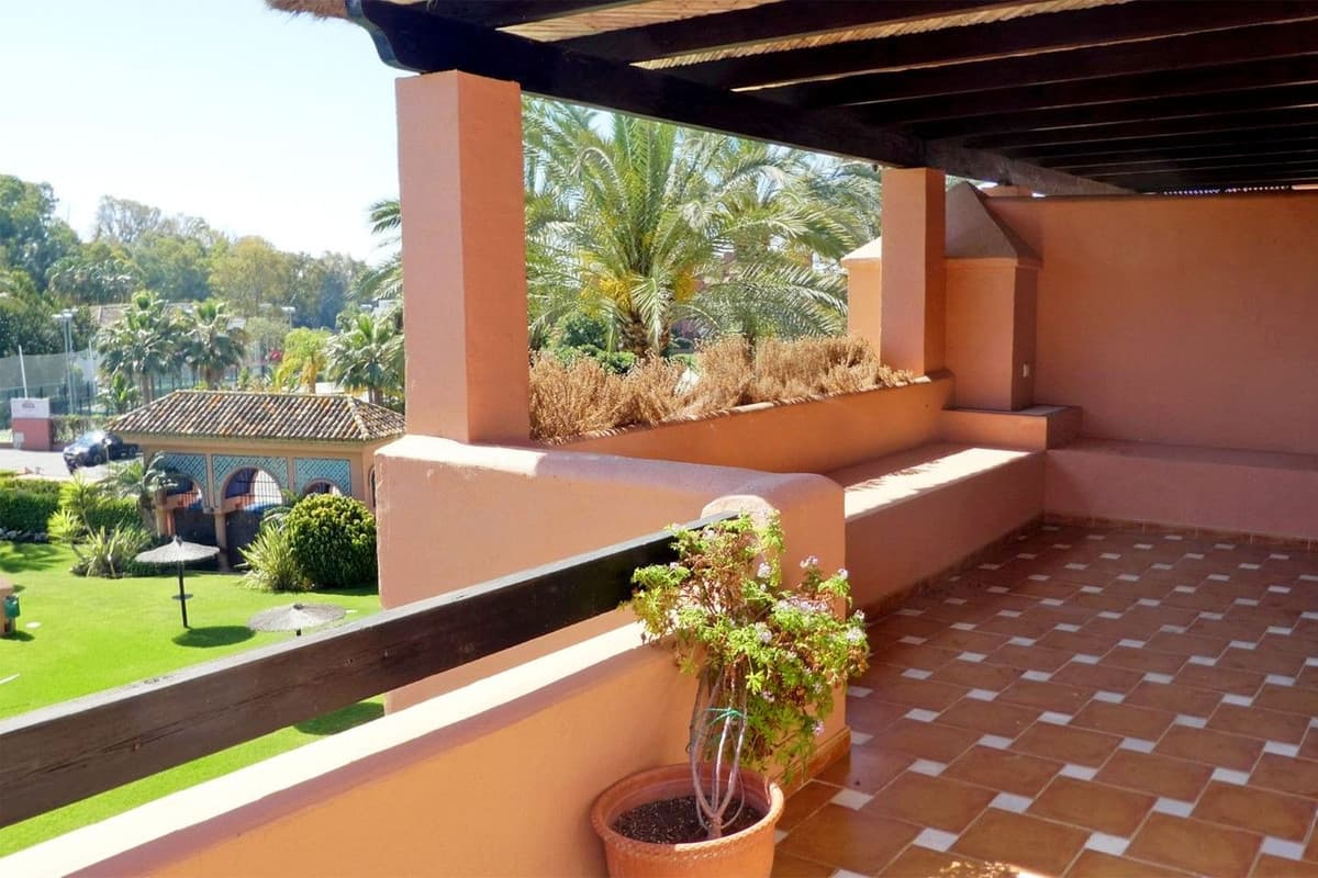 Penthouse Duplex in Guadalmina Baja — photo 4 of 10