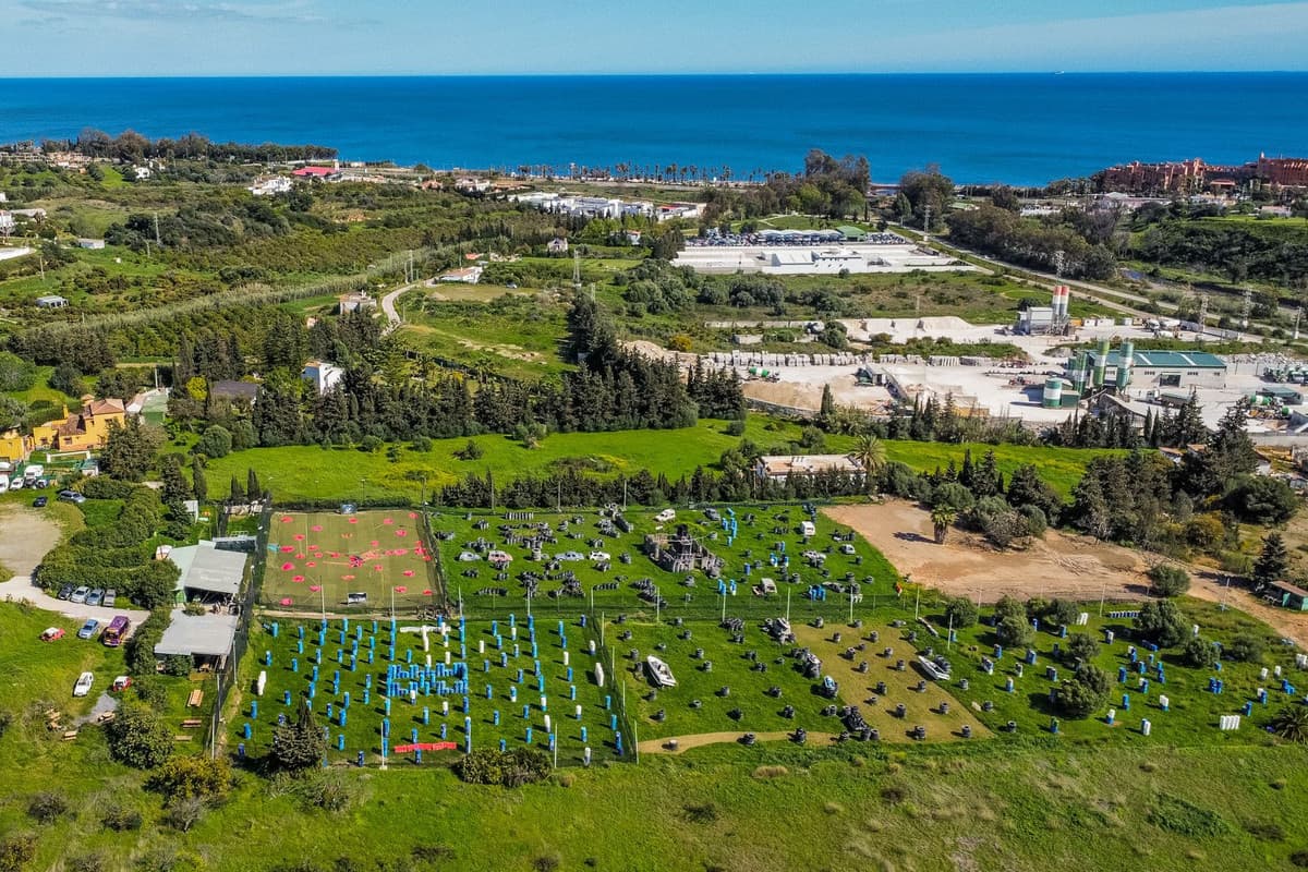 Land in Estepona — photo 1 of 10