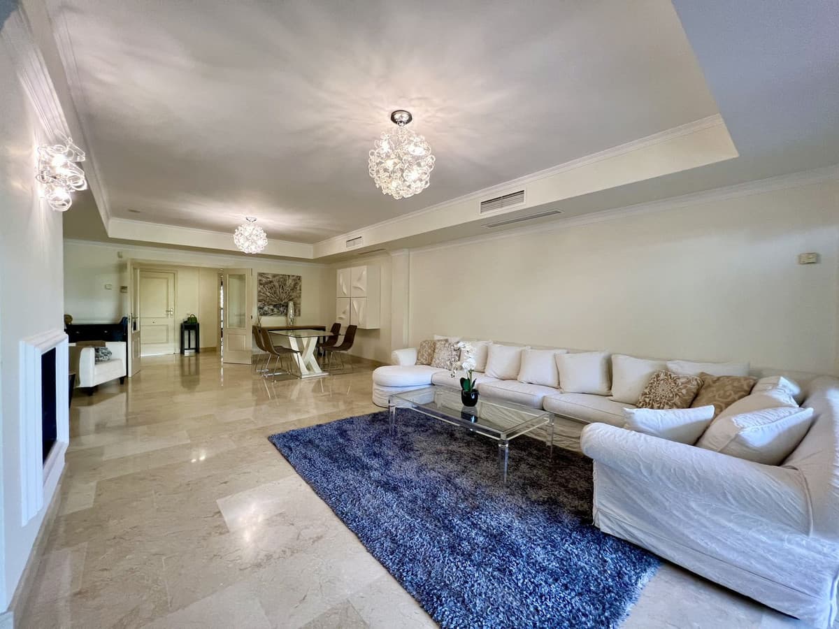 Ground Floor Apartment in The Golden Mile — photo 6 of 10