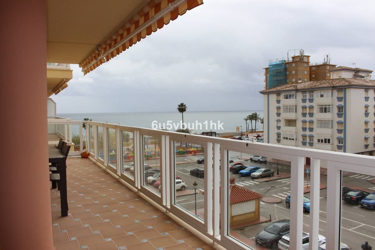 Middle Floor Apartment in Manilva — photo 1 of 10