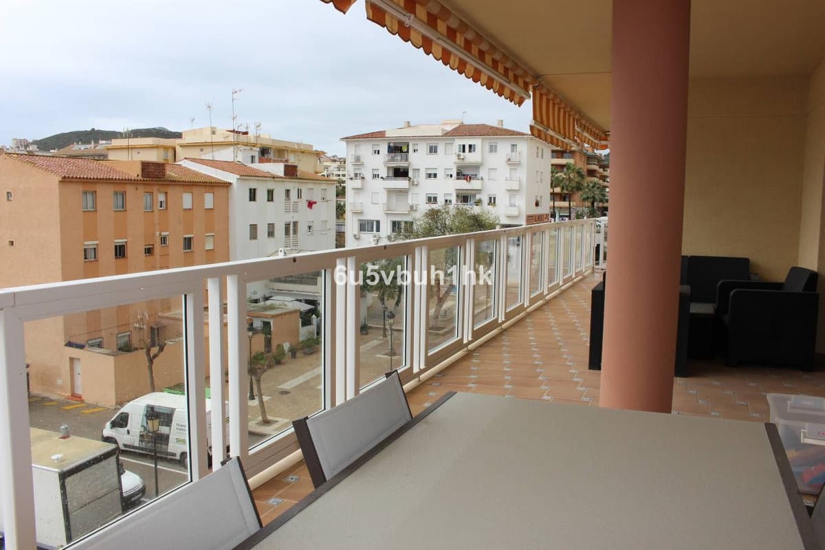 Middle Floor Apartment in Manilva — photo 5 of 10