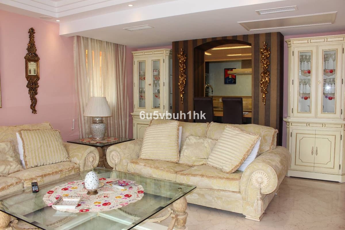 Middle Floor Apartment in Manilva — photo 7 of 10