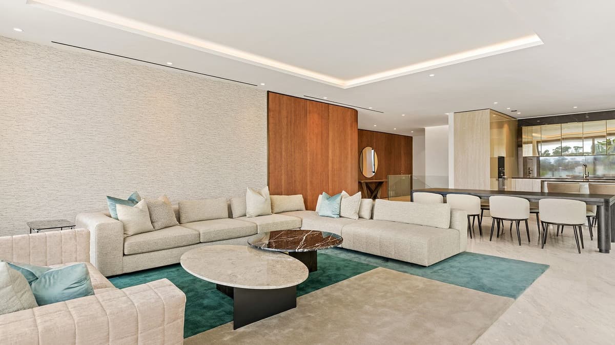 Ground Floor Apartment in The Golden Mile — photo 3 of 10