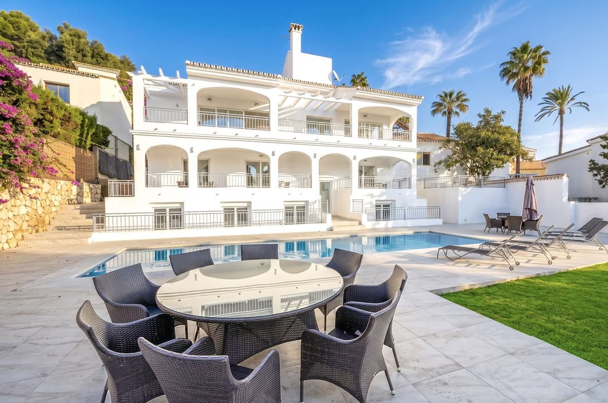 Detached Villa in Benalmadena — photo 1 of 10
