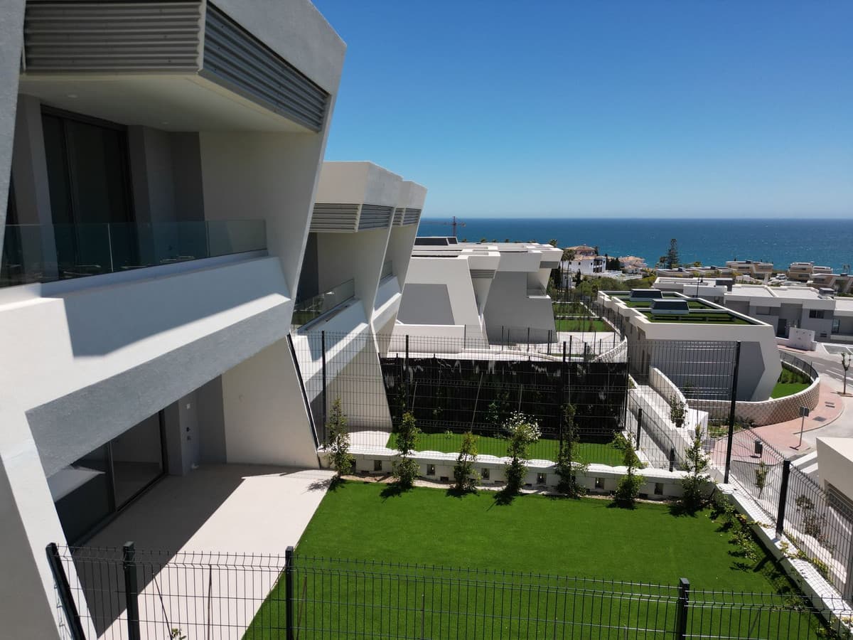 Semi-Detached House in El Chaparral — photo 1 of 10