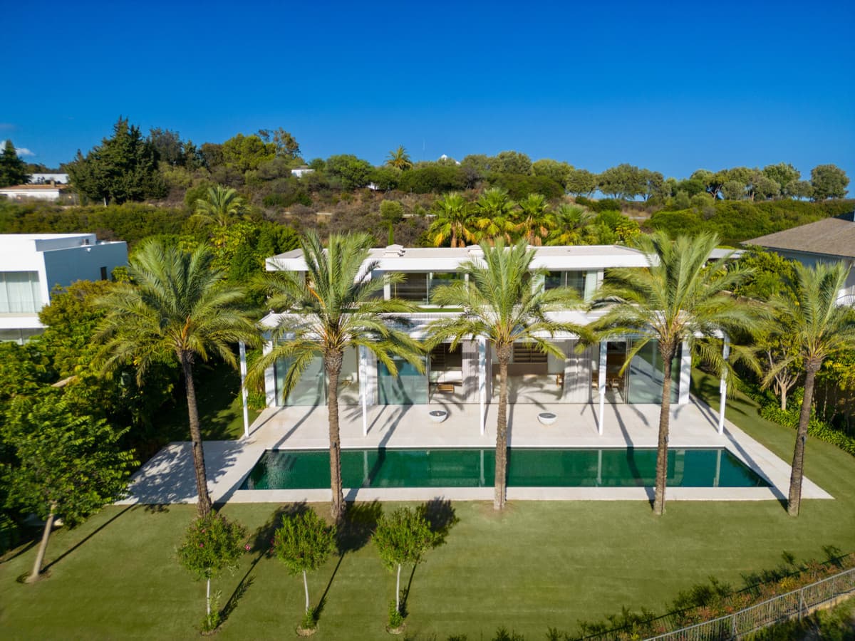 Detached Villa in Casares — photo 2 of 10
